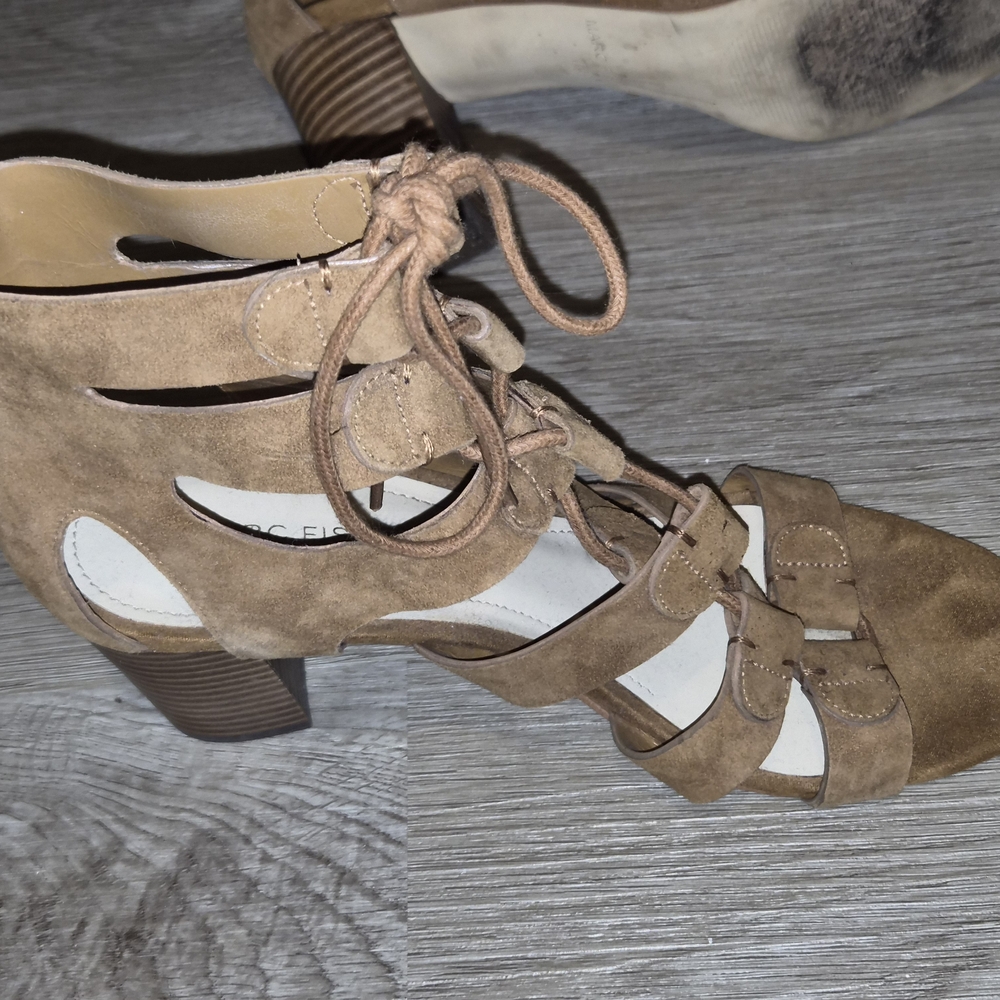 Women's Tan Strappy Heeled Sandals - Picture 3 of 7